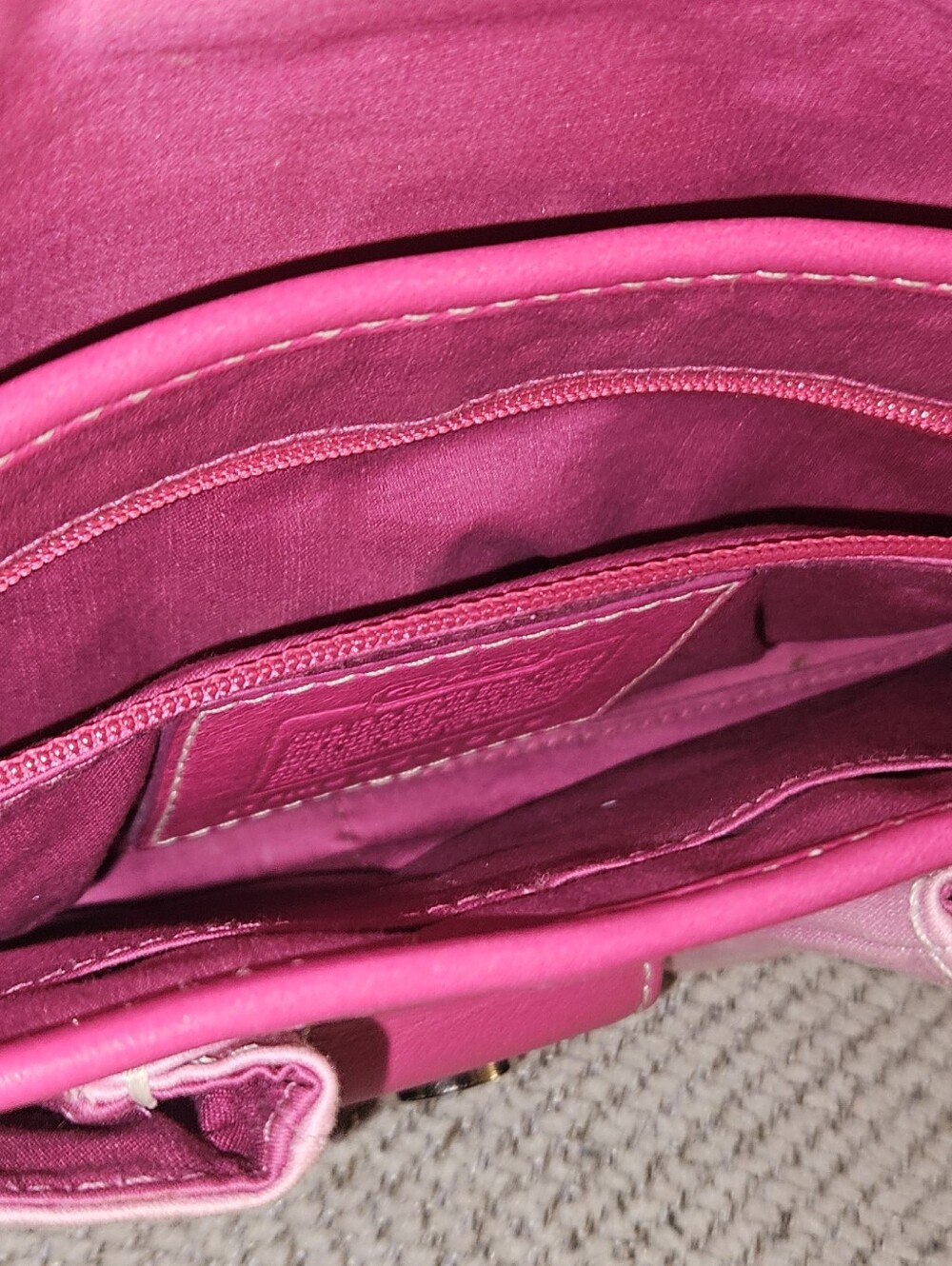 Vintage Coach Y2k Soho Pink Nylon Leather Trim Shoulder Bag Barbie Core - Picture 6 of 13